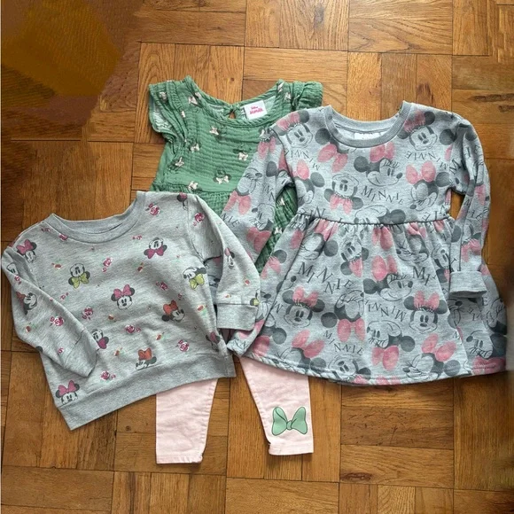 Nine Piece Minnie Mouse Bundle - Picture 2 of 15